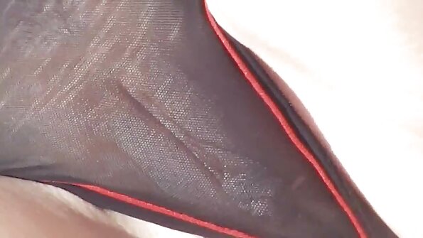 Stefania Mafra cumshot seansı ilə əla anal sikişmədə iştirak edir